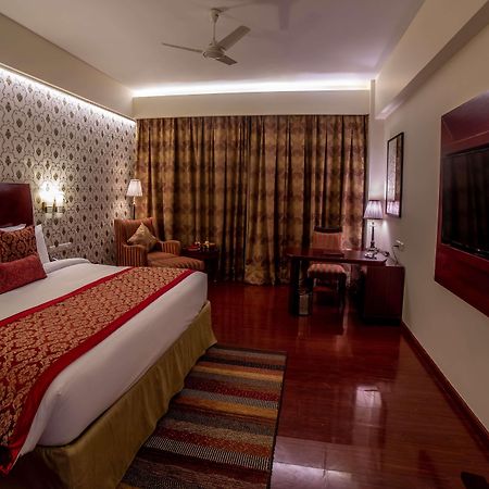 فندق Ramada By Wyndham Jaipur Jaisinghpura المظهر الخارجي الصورة