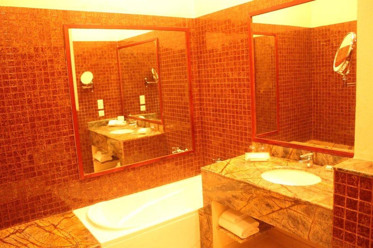 فندق Ramada By Wyndham Jaipur Jaisinghpura المظهر الخارجي الصورة