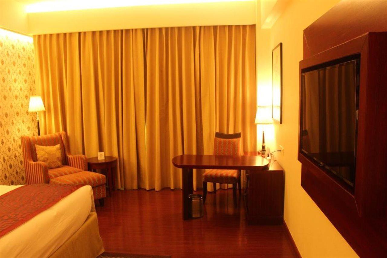فندق Ramada By Wyndham Jaipur Jaisinghpura المظهر الخارجي الصورة
