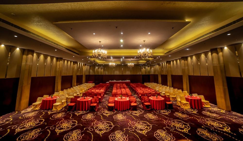 فندق Ramada By Wyndham Jaipur Jaisinghpura المظهر الخارجي الصورة