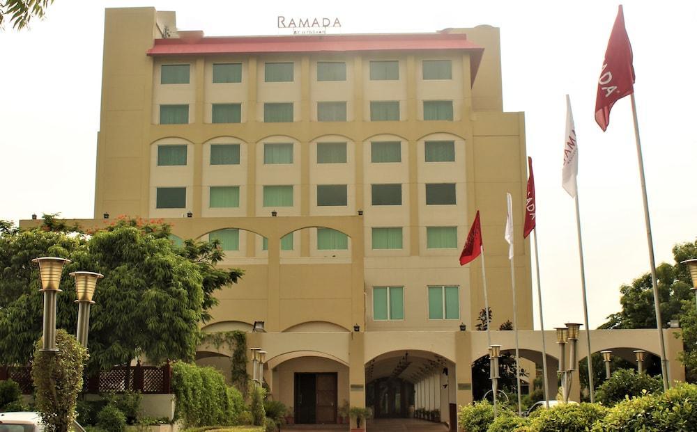 فندق Ramada By Wyndham Jaipur Jaisinghpura المظهر الخارجي الصورة