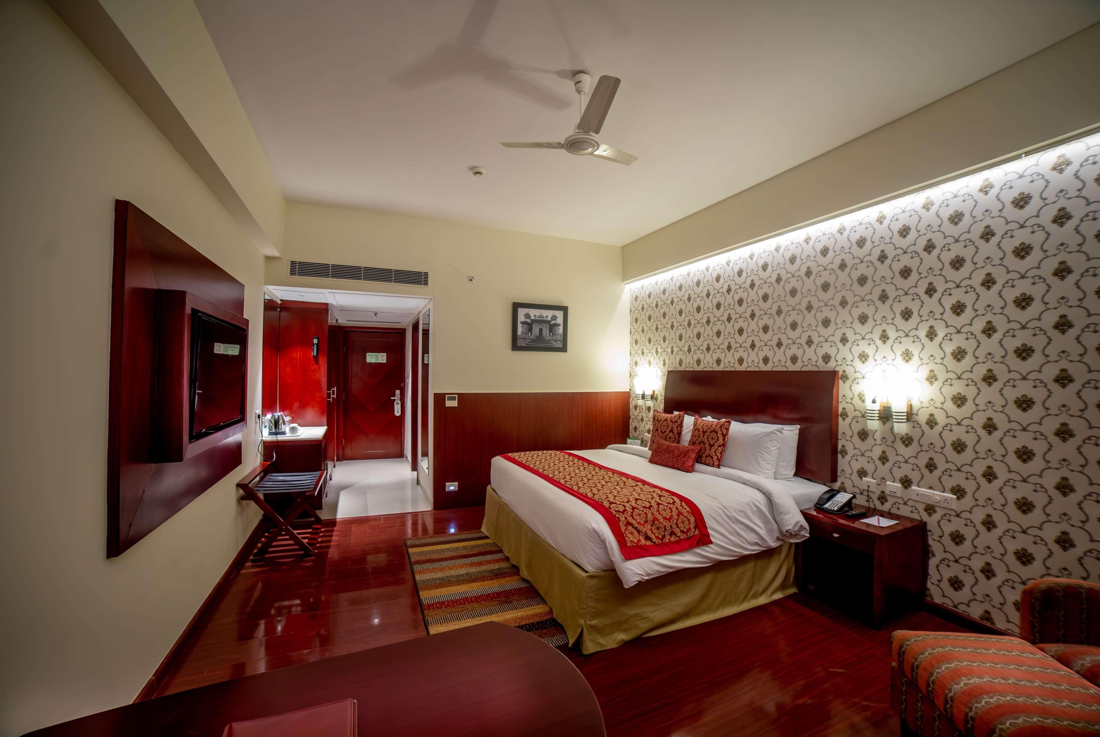 فندق Ramada By Wyndham Jaipur Jaisinghpura المظهر الخارجي الصورة